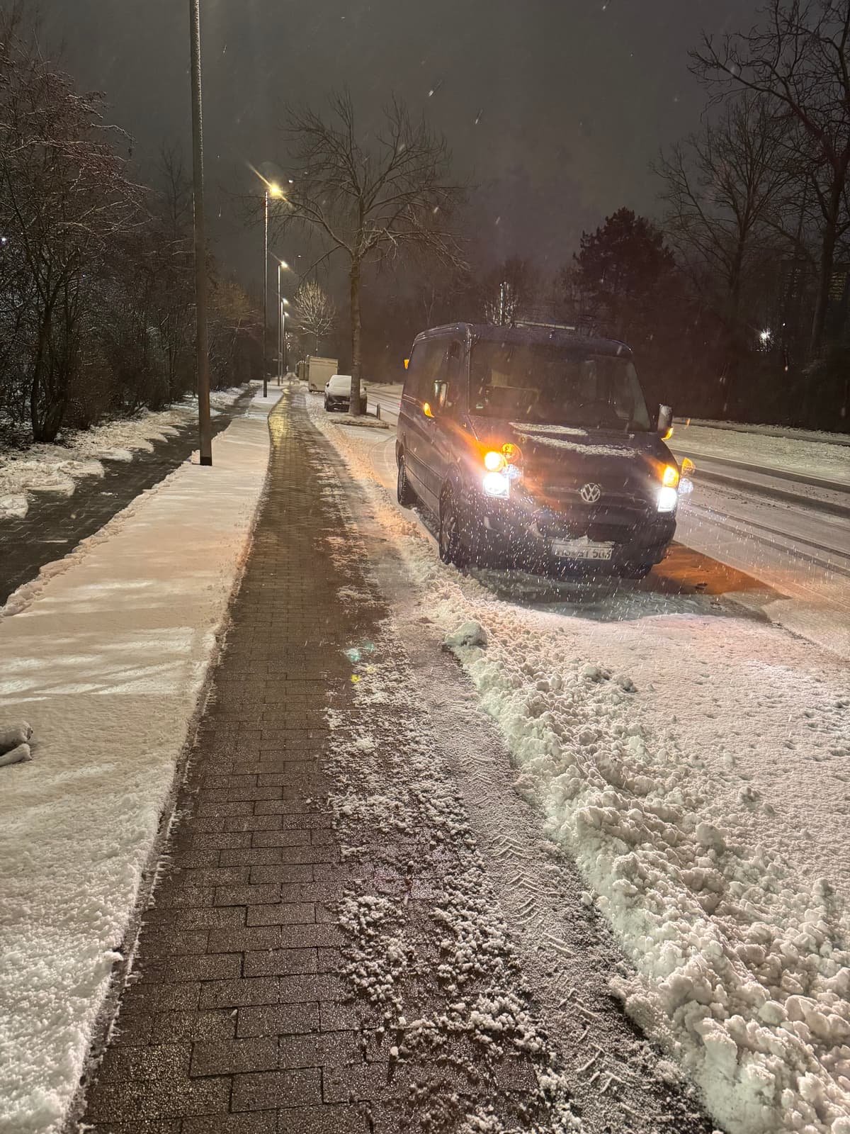 Winterdienst in Münster – RSR Fahrzeug im Einsatz bei starkem Schneefall